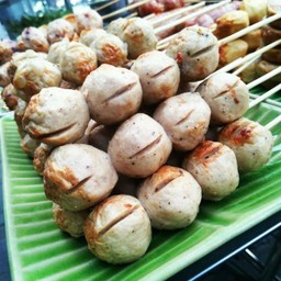 ลูกชิ้นทอด อุดมชัย สี่แยกบางนา