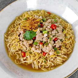 [อร่อยซ่ากับโค้ก] ต้มมาม่าหมูสับแท้ๆ +  โค้ก ออริจินัล (กระป๋อง) 