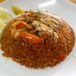 ข้าวผัดต้มยำทะเล