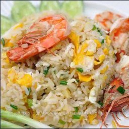 กะเพรา สามเกลอ