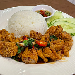 DL ข้าวกะเพราไก่กรอบ