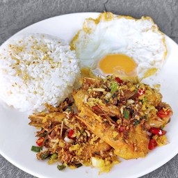 ข้าวกุ้งคั่วพริกเกลือ