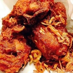 ไก่ทอดหาดใหญ่ สี่แยกบางนา