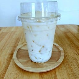 นมชมพูเย็น