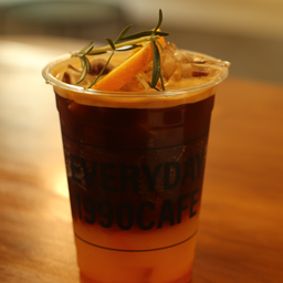 1990s AMERICANO YUZU ORANGE (กาแฟน้ำส้มยูสุ)