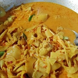 แกงไก่หน่อไม้ดอง