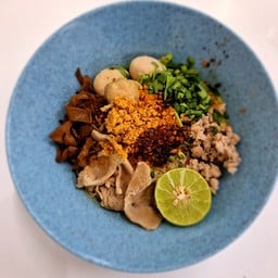 ก๋วยเตี๋ยวลูกชิ้นหมูโกฮับ (อาโก สะพาน 3)