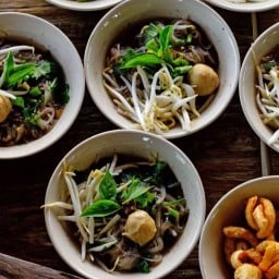 ปรุงมัย! ก๋วยเตี๋ยวเรือ อร่อยไม่ต้องปรุง ดินแดงรัชดา