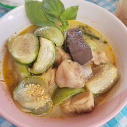 แกงเขียวหวานไก่ใส่มะเขือ