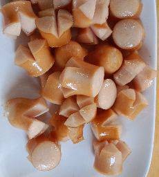 ไส้กรอกไก่ดอกไม้ กับข้าว