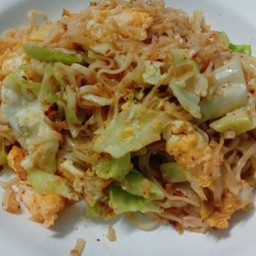 ผัดมาม่า