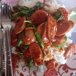 กระเพราโจร กุนเชียง ราดข้าว