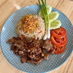 ข้าวผัดมันเนื้อ หอมเจียว