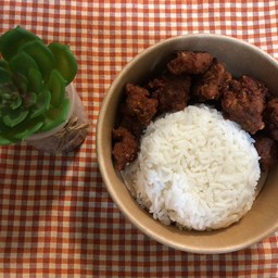 ร้านกล่องกลม อาหารตามสั่ง หมูสับผัดตะไคร้ โคตรเด็ด! ซอยเปียร์นนท์ ตรงข้ามวัดสายไหม ลำลูกกาคลอง3