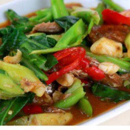 คะน้าปลากระป๋อง (กับข้าว)