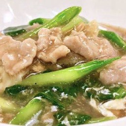 ราดหน้าหมู