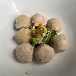 ลูกชิ้นหมูลวก ต่อ ลูก