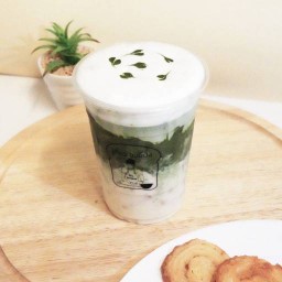 มัทชะลาเต้เย็น