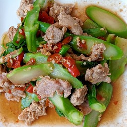 คะน้าหมูชิ้น(ราดข้าว)