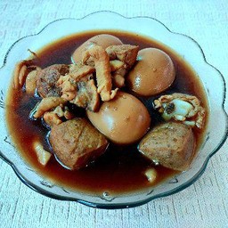 ใข่พะโล้ไก่