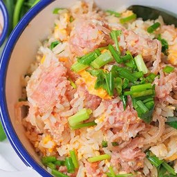 ข้าวผัดแหนม