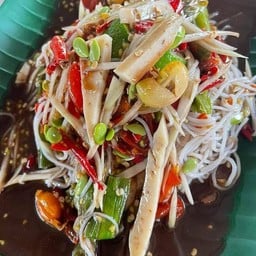 ตำขนมจีนปูปลาร้า