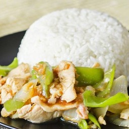 ผัดพริกหยวกไก่ราดข้าว