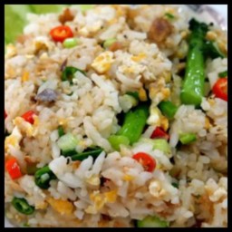 ข้าวผัดคะน้าปลาเค็ม