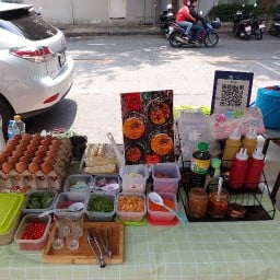 แซนวิช กับ กระเพรา วังหิน