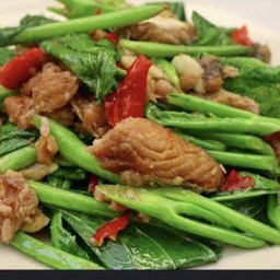 คะน้าปลาเค็ม