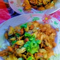 วรีย์โภชนา(ย้ายมาจากสนามยิงปืน(หอยทอด_ผัดไทย_ก๋วยจั๊บ_ก๋วยเตี๋ยว_อาหารตามสั่ง)ในโดมตรงตู้ ATM กสิกร วรีย์โภชนาสาขา 1(หอยสดแกะใหม่ใส่หอยเยอะ)