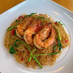 หมี่ผัดกระเฉด กุ้ง