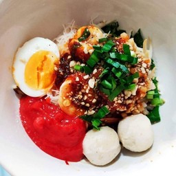 เกาเหลาแห้งเย็นตาโฟต้มยำหมู