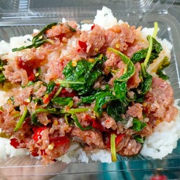 ข้าวกะเพราแหนม