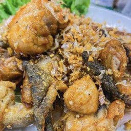 กบทอดกระเทียม