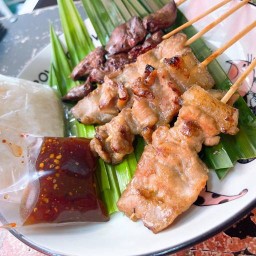 U หมูปิ้งโบราณ &  เนื้อโคขุนย่าง โจ้กหมูสับรสดังเดิม สุขุมวิท 77/1