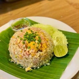 ข้าวผัดแหนม
