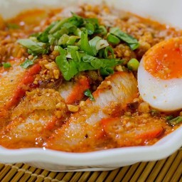 ก๋วยเตี๋ยวต้มยำไข่ลาวา (พิเศษ)