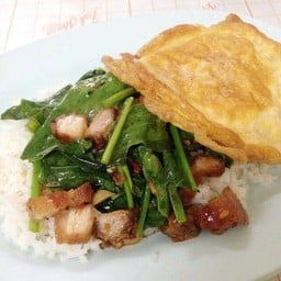 ร้านก๋วยเตี๋ยวไก่มะระเจ้สา