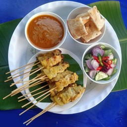 หมูสะเต๊ะเจ๊เค็ง หมูนิ่มน้ำจิ้มอร่อย ตลาดนัดคลองถมข้างโลตัส