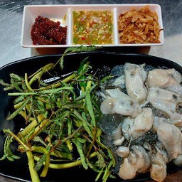 หอยนางรม ทรงเครื่อง