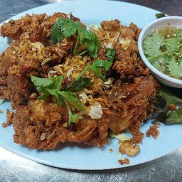 ปูนิ่มทอดกระเทียม