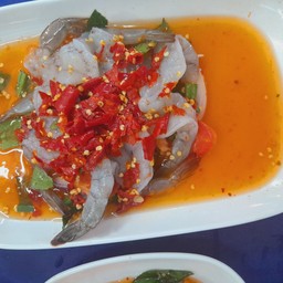 ยำกุ้งสด