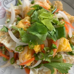 ยำไข่ดาว