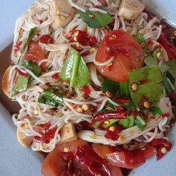 ตำขนมจีน