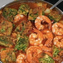 แกงส้มชะอมกุ้ง