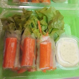 ธิชาเอง(สลัดโรล&สเต็ก)