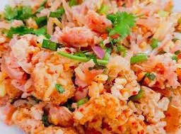 ยำข้าวทอด
ข้าวทอด