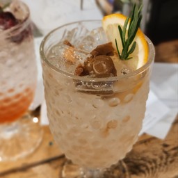 บ้วยเจี่ยเลมอน โซดา