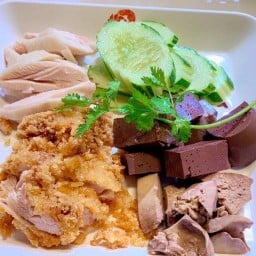 HENGKEE ข้าวมันไก่สิงคโปร์ ปตท เอนเนอร์จี้พาร์ค